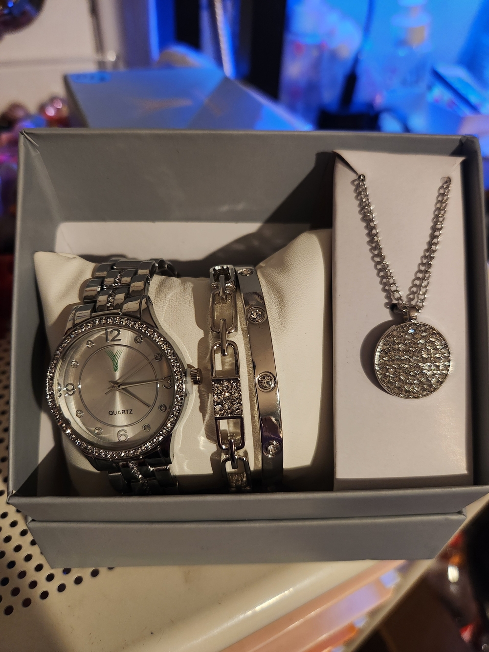 Yamava 4 Piece Womans Watch Set- Stainless Look